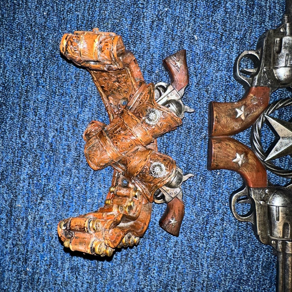 Vintage wooden decor! Great for Man cave! Beautiful and very hard to find ! - Picture 8 of 9